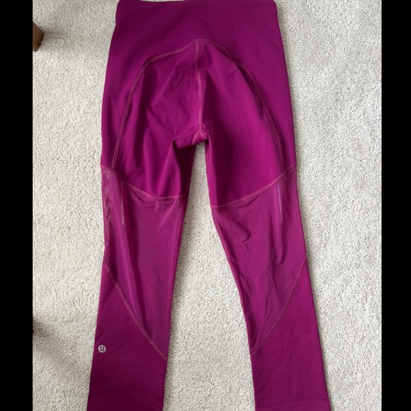 Pink Lululemon leggings size 4 - Picture 2 of 3
